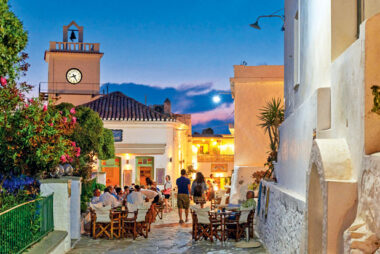 Chora - The Cycladic aura